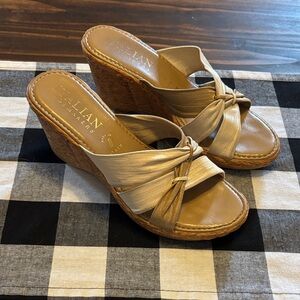 Italian shoemakers grania cream Wedge Sandals 7